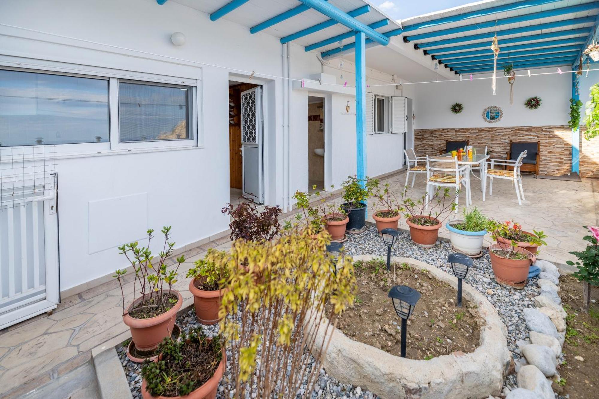 Springs Petronas Apartment Archangelos  Exterior foto